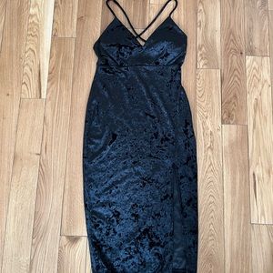 BLACK VELVET SIDE SLIT DRESS